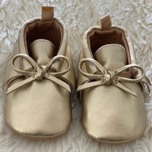 Infant Girl Gold Mocs